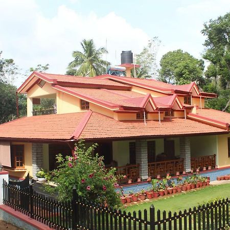 Whistling Woods Farm Stay Kushālnagar Esterno foto