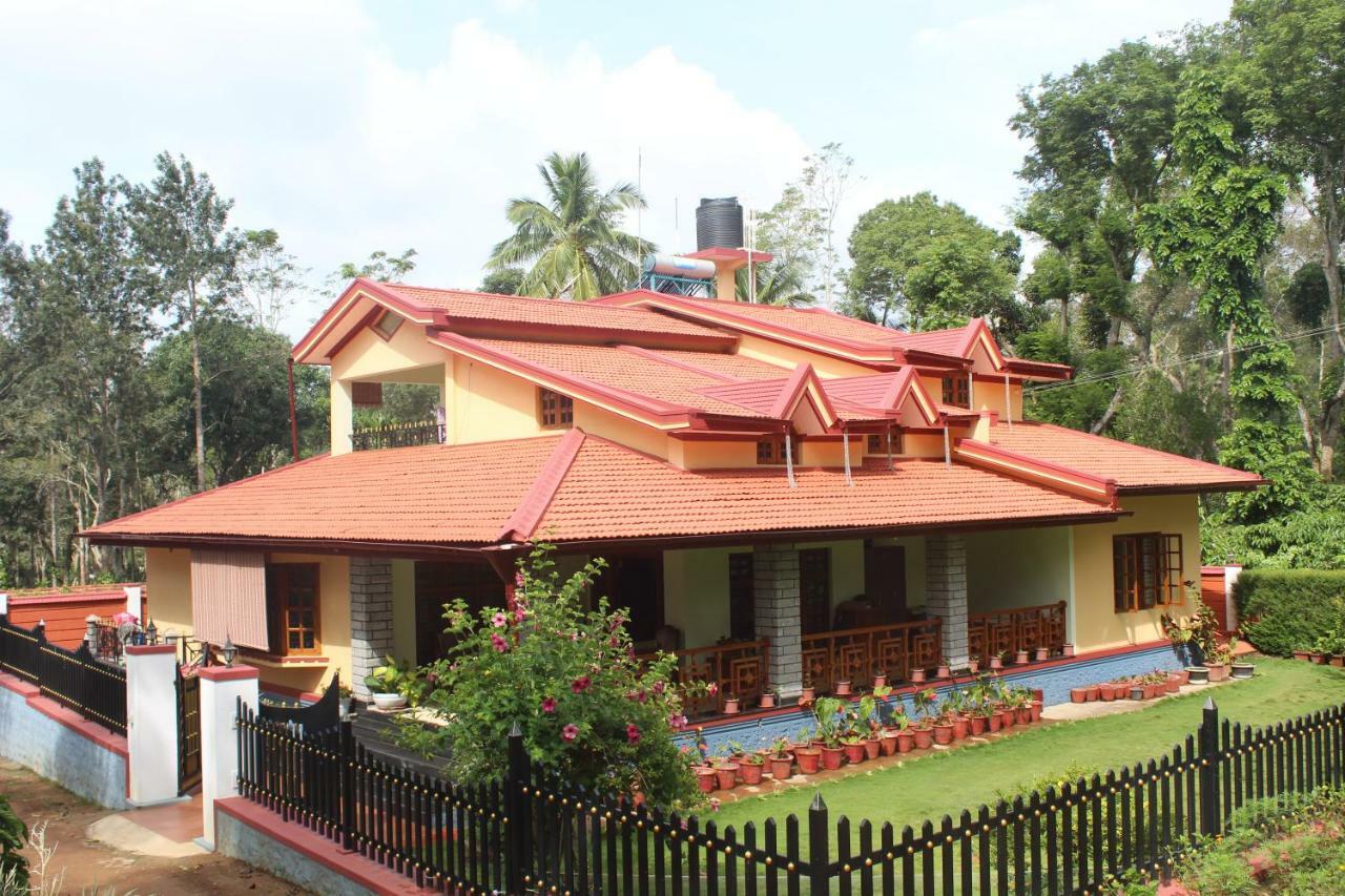 Whistling Woods Farm Stay Kushālnagar Esterno foto